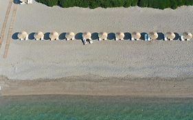 Niriides Resort